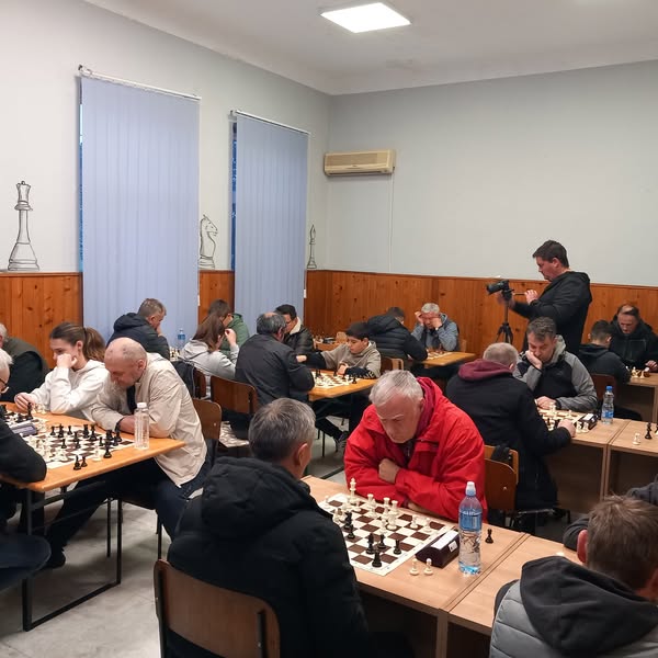 photo of chess players