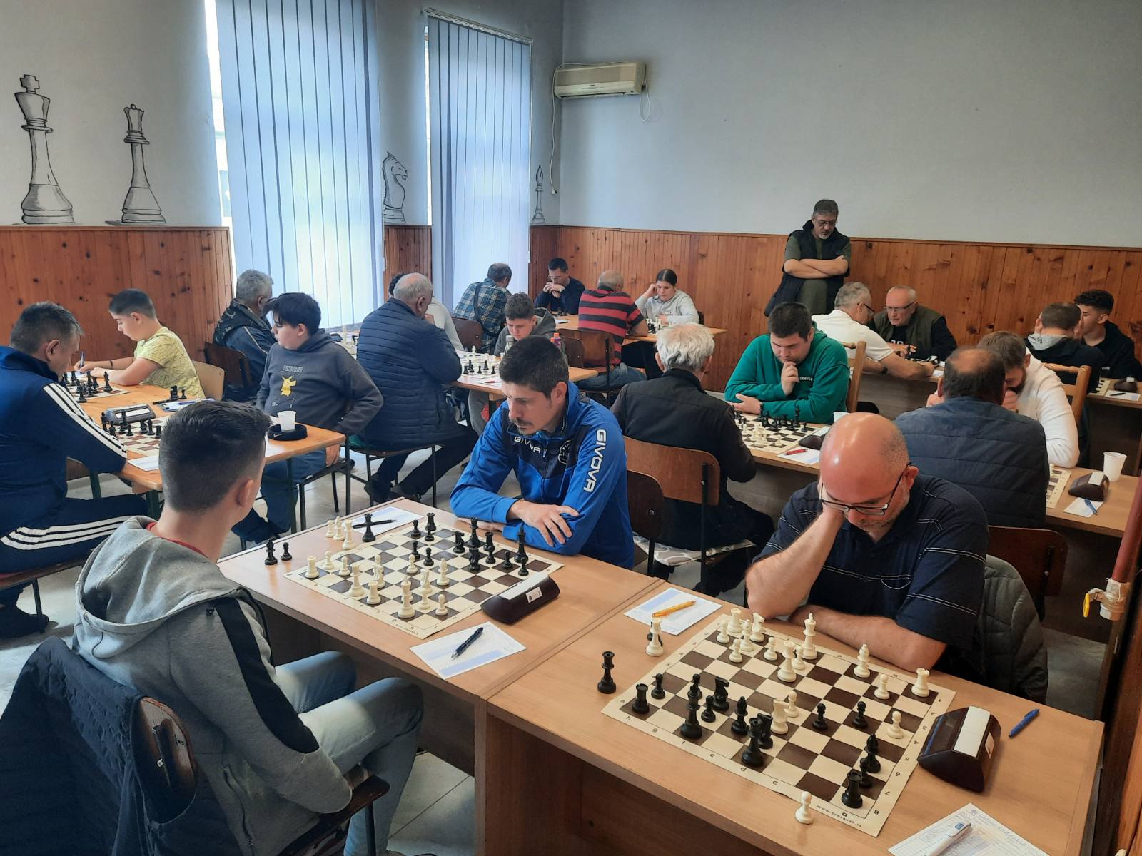 photo of chess players