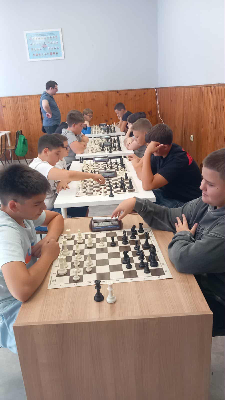 photo of chess players