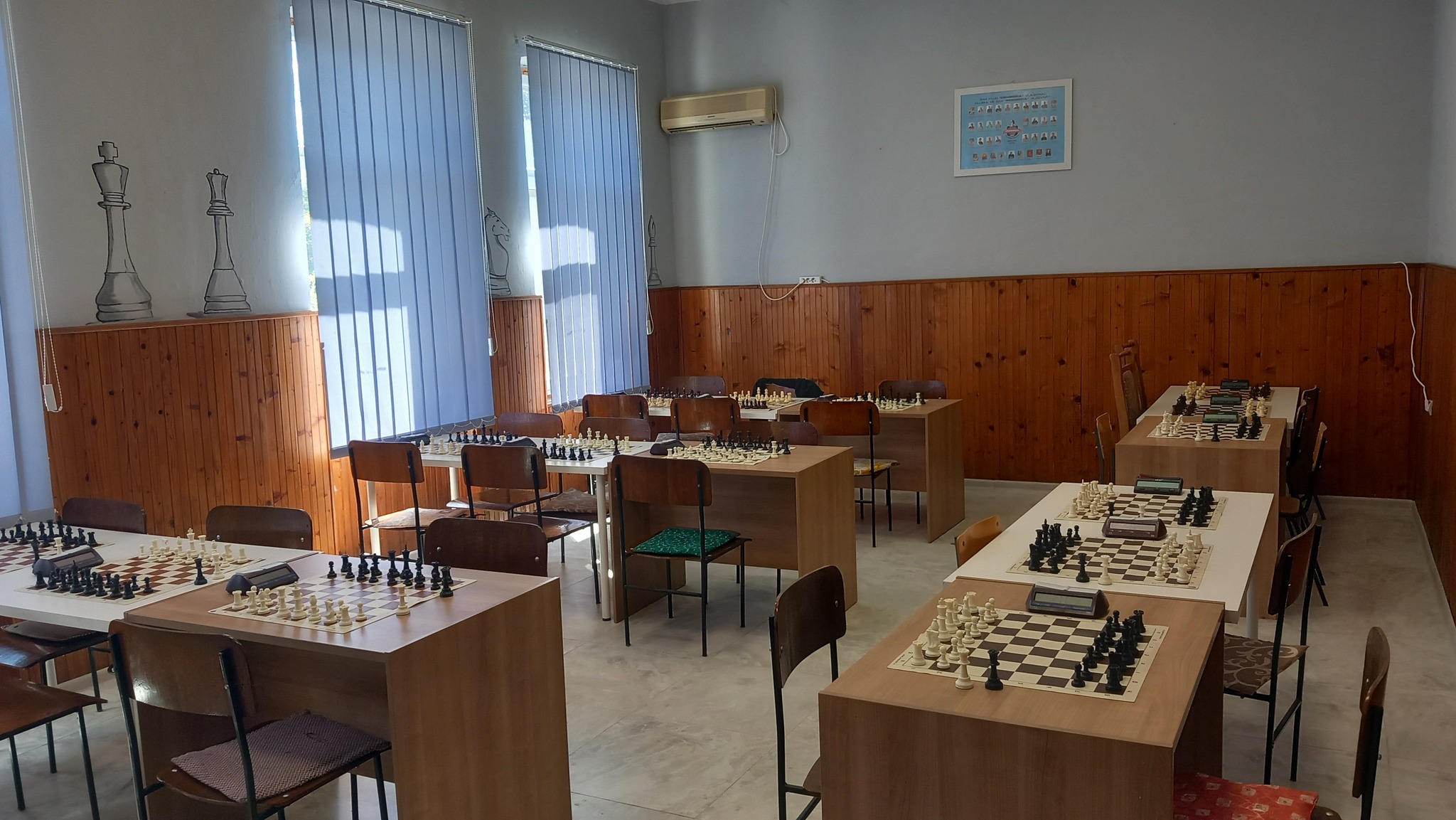 photo of chess players