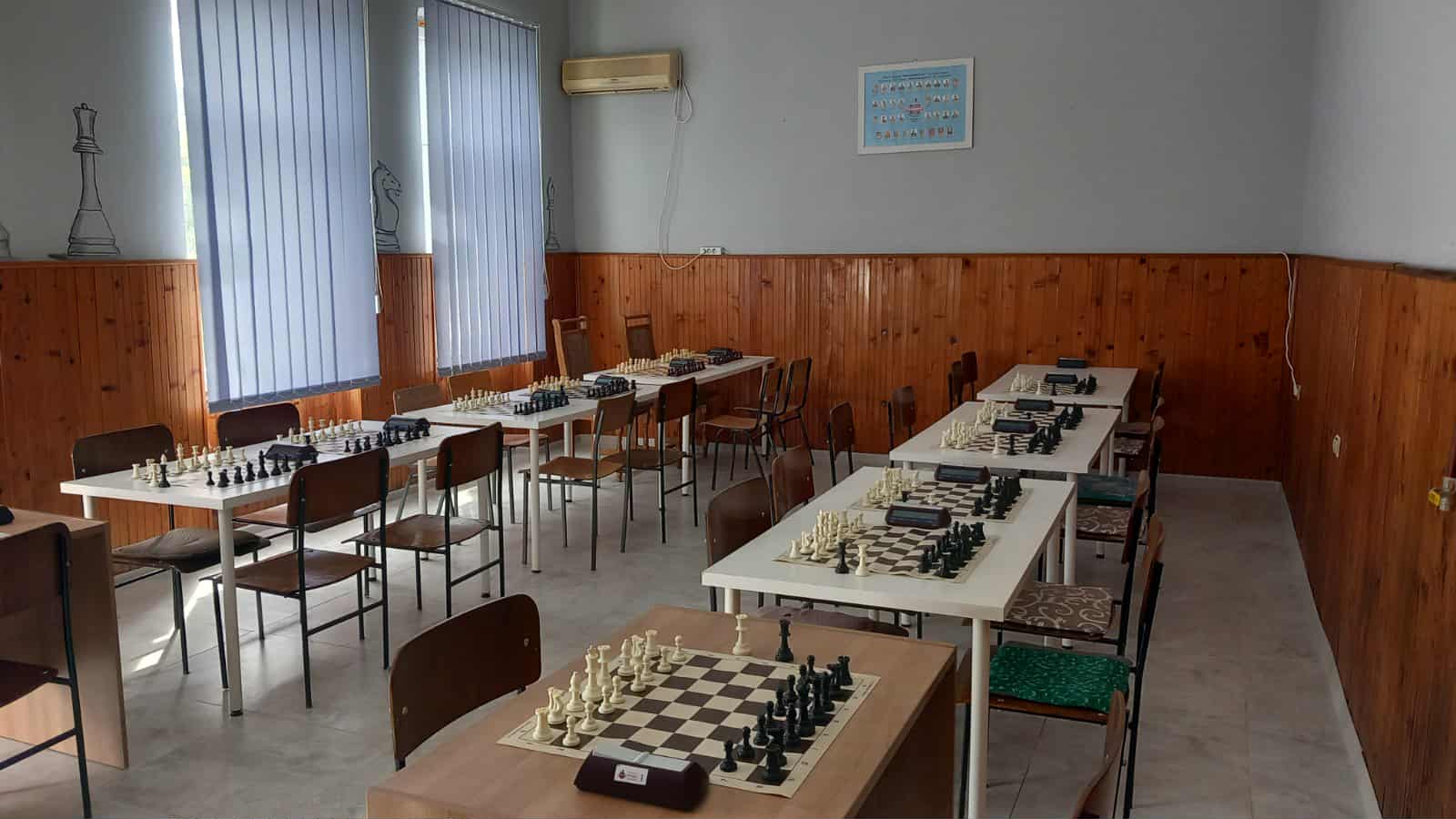 photo of chess players