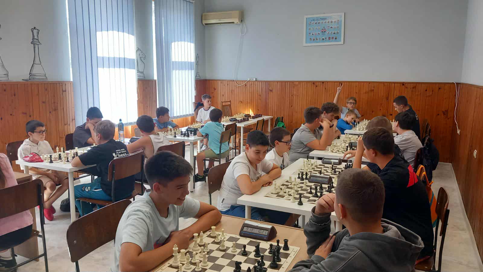 photo of chess players