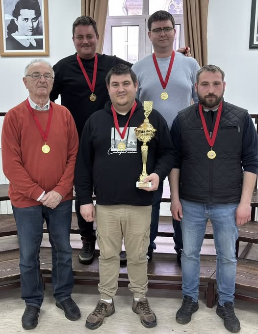 photo of chess players