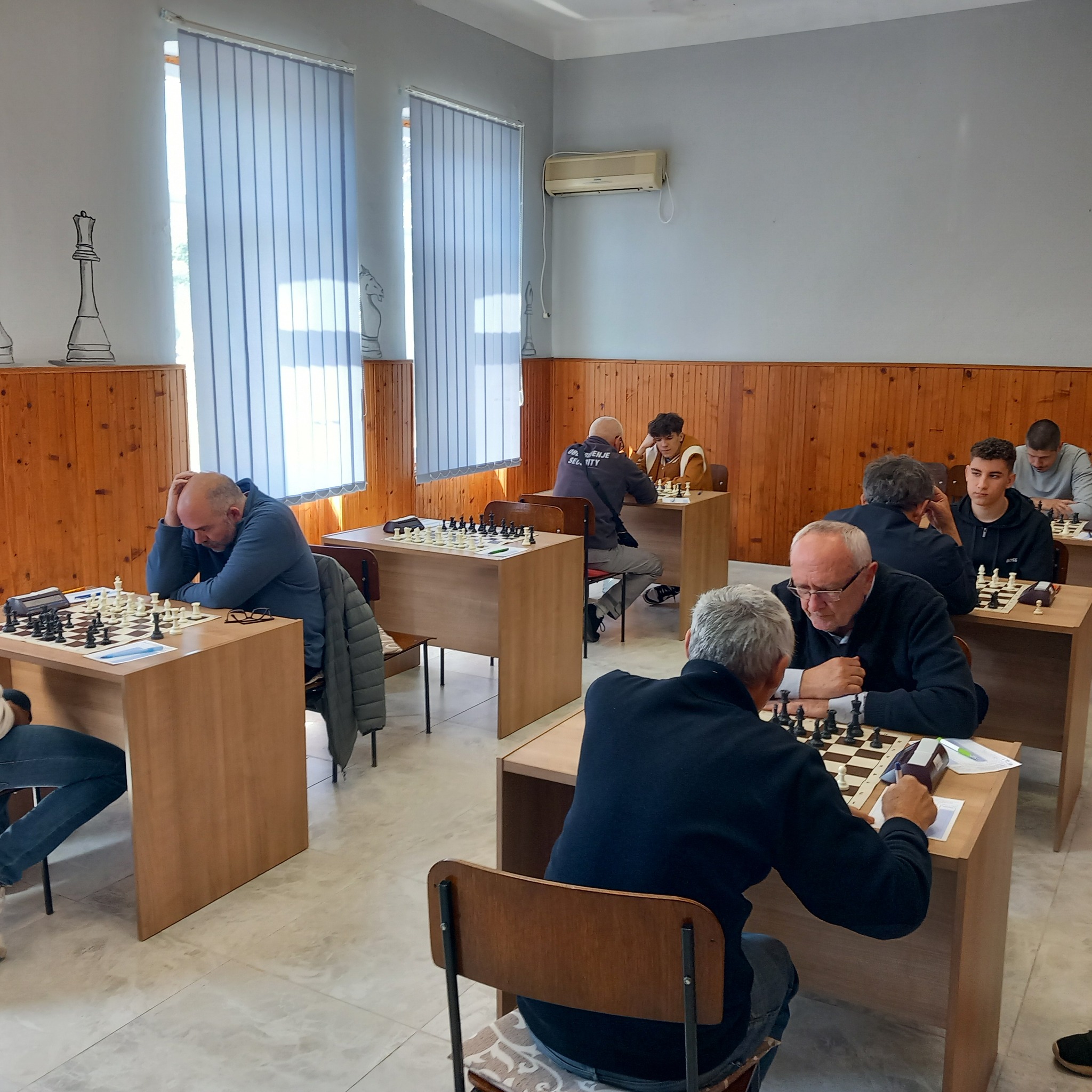 photo of chess players