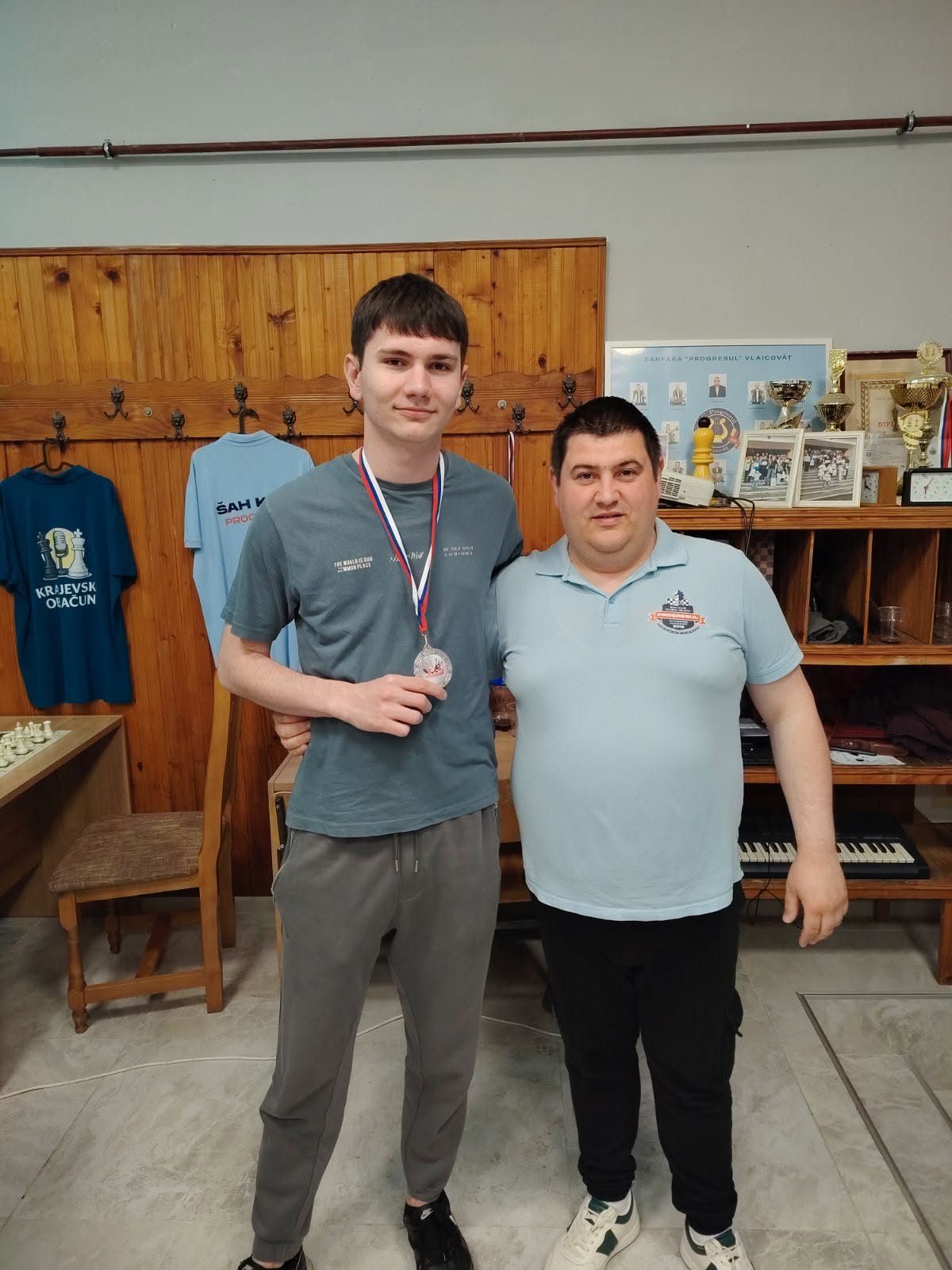 photo of chess players