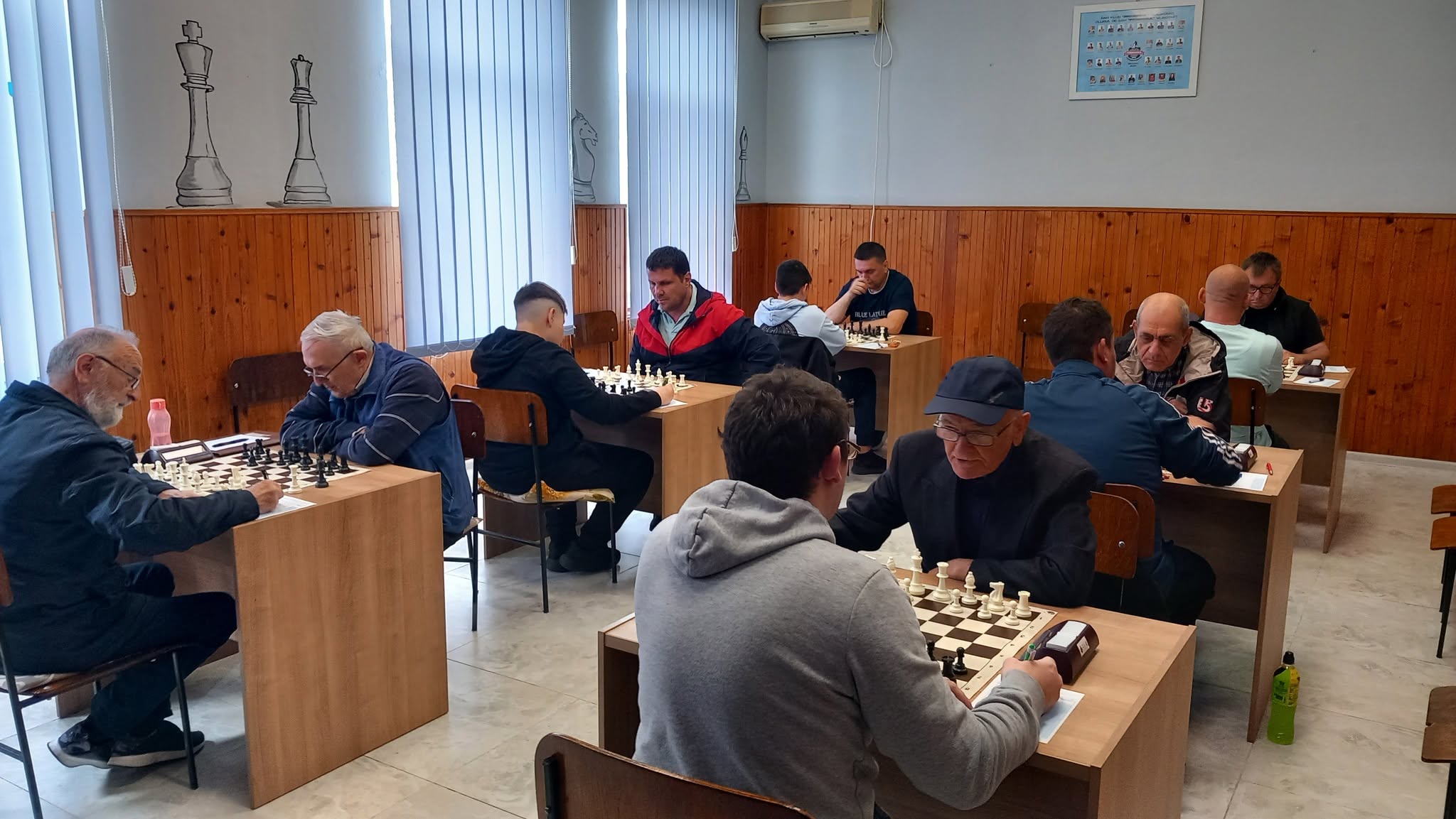 photo of chess players