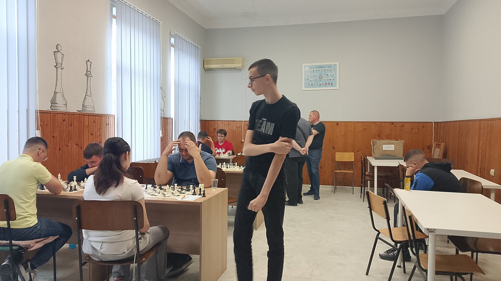 photo of chess players