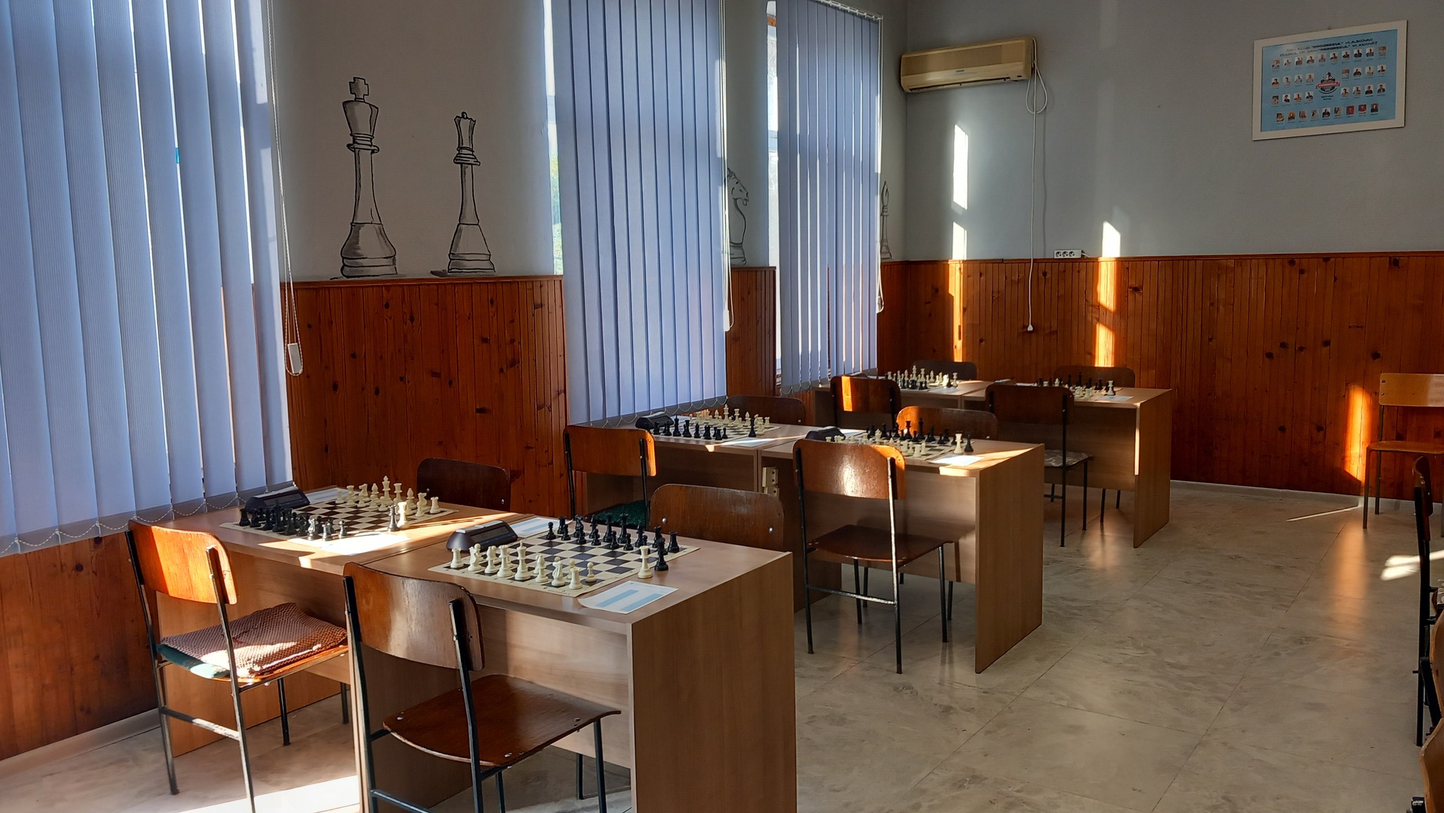 photo of chess players