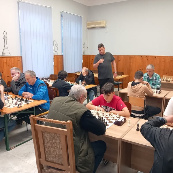 photo of chess players