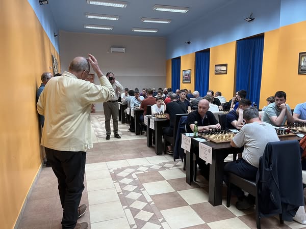 photo of chess players