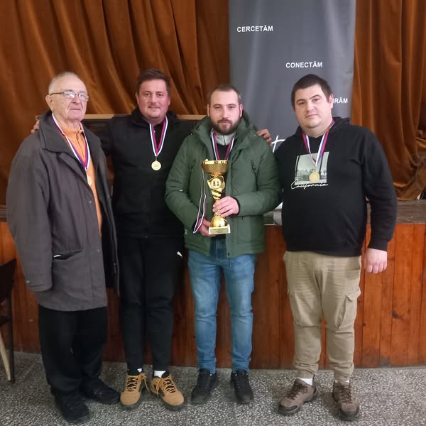 photo of chess players