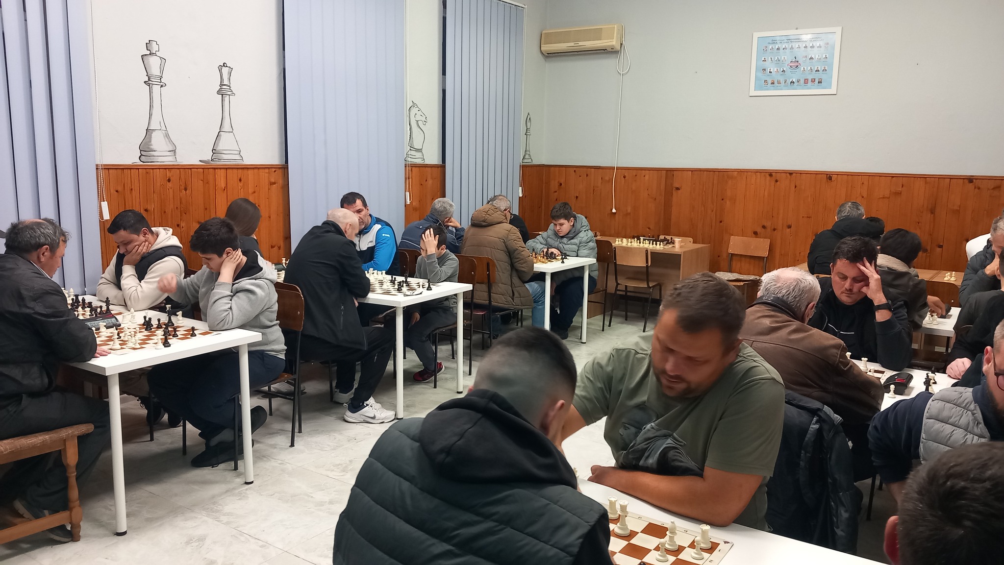 photo of chess players