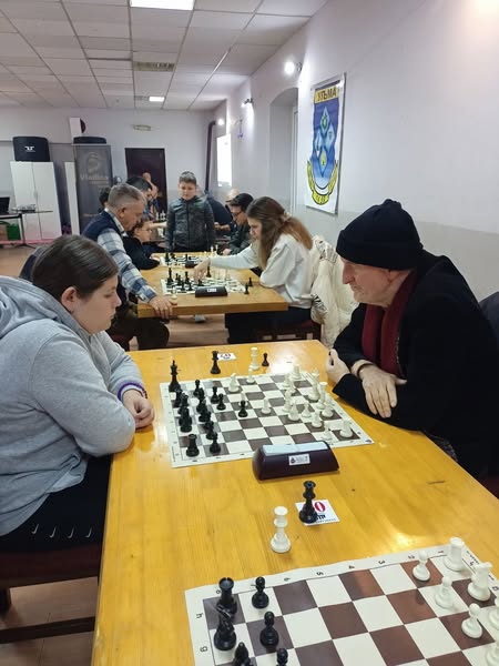 photo of chess players