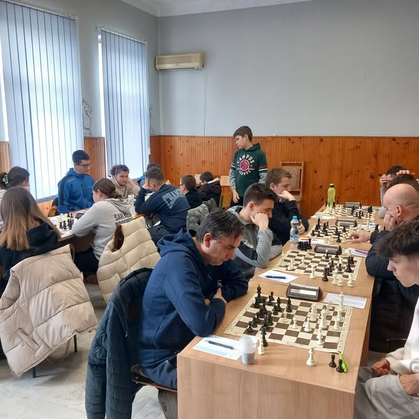 photo of chess players