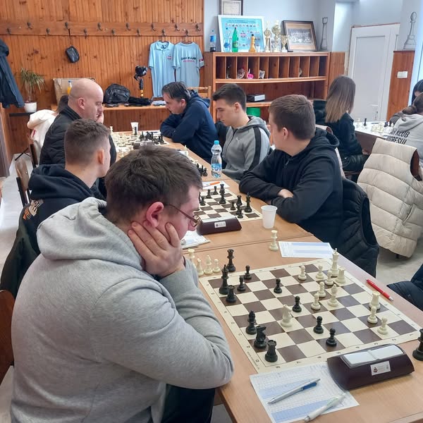 photo of chess players