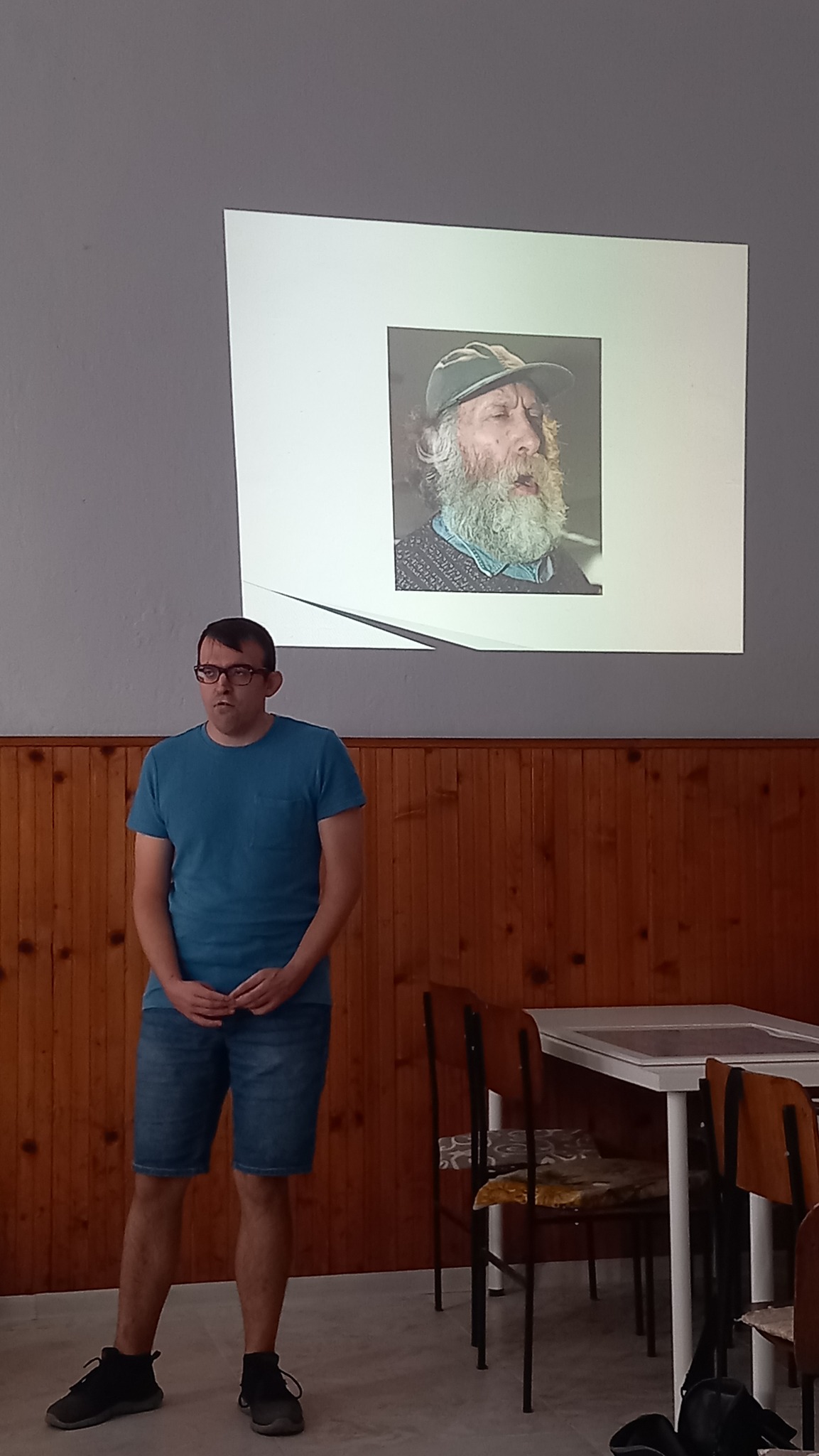 photo of chess players