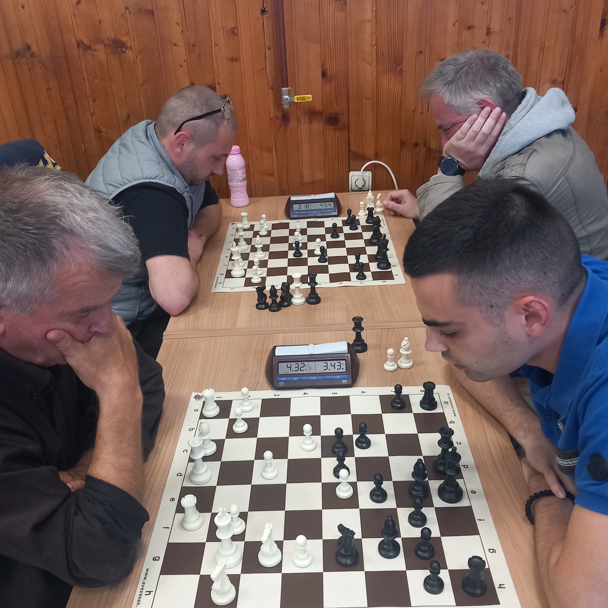 photo of chess players