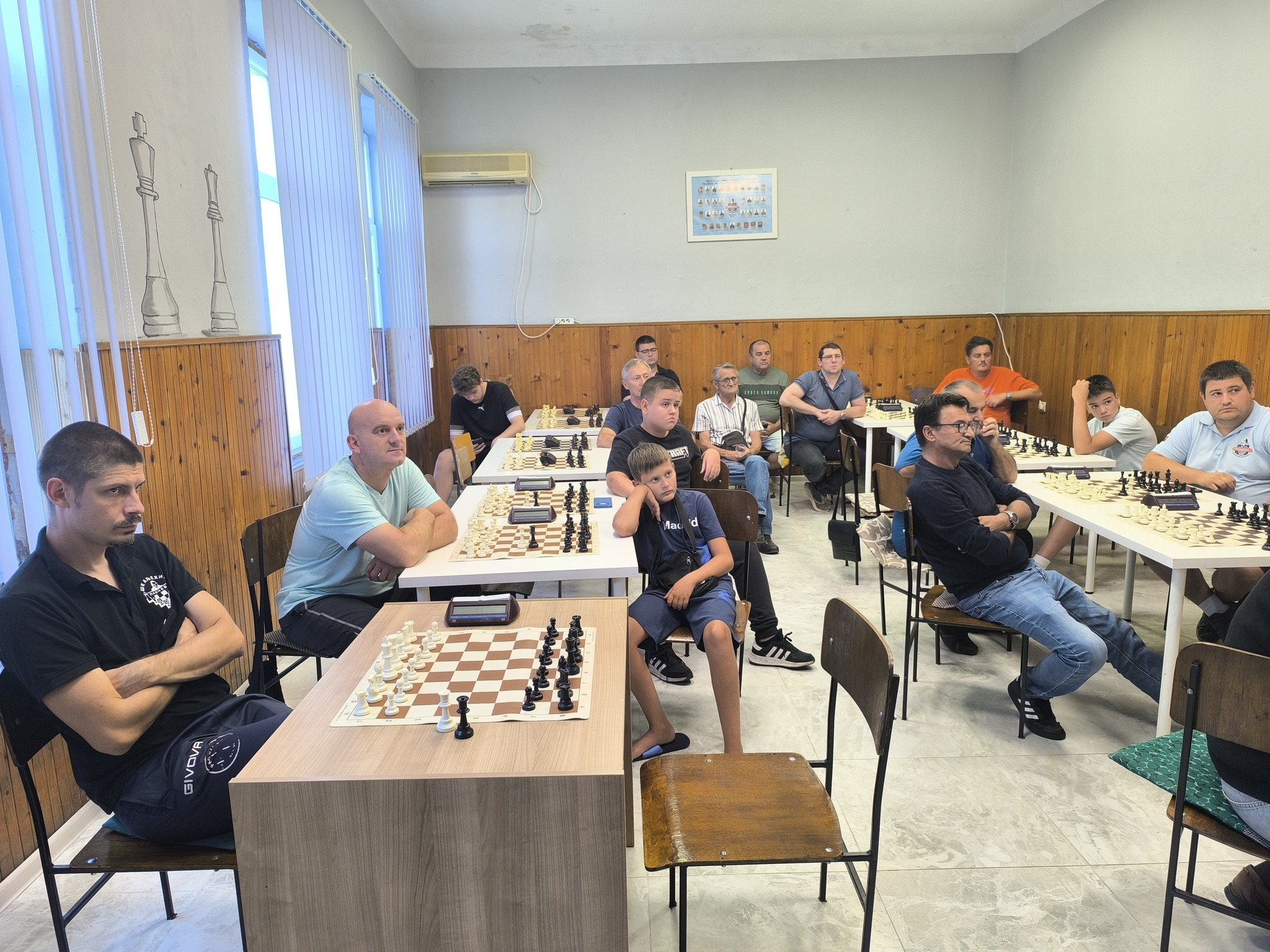 photo of chess players