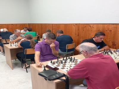 photo of chess players