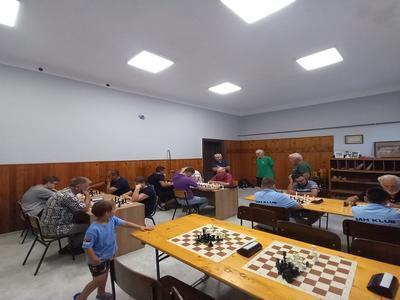 photo of chess players