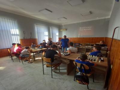 photo of chess players