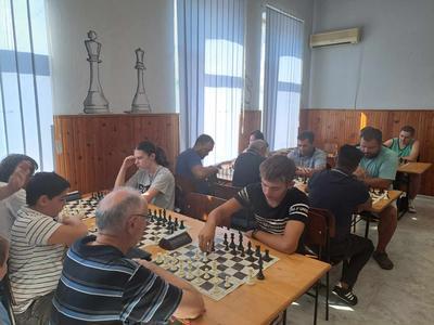 photo of chess players