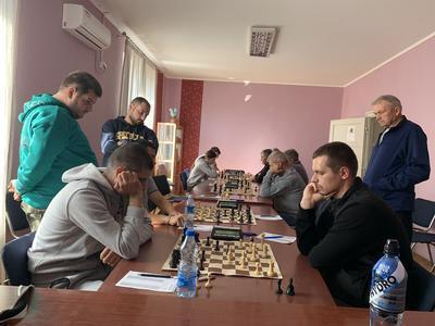 photo of chess players